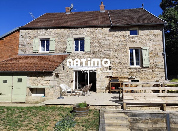 Saffres, Burgundy 21350