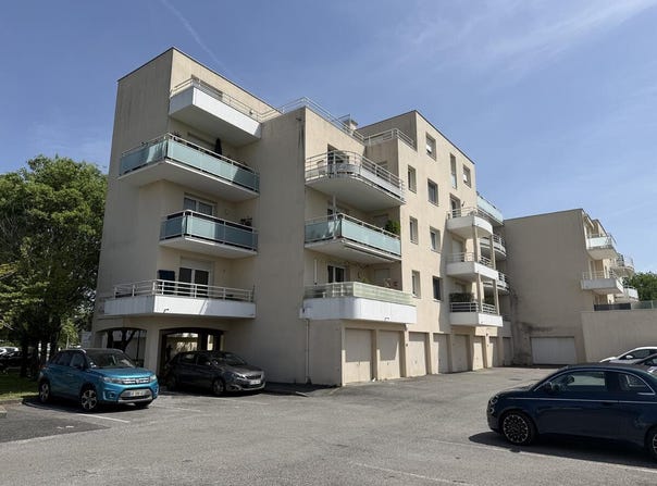 Pau, Aquitaine 64000