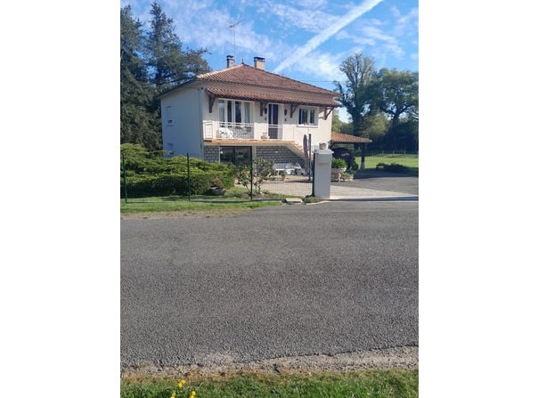 Montrollet, Charente 16420