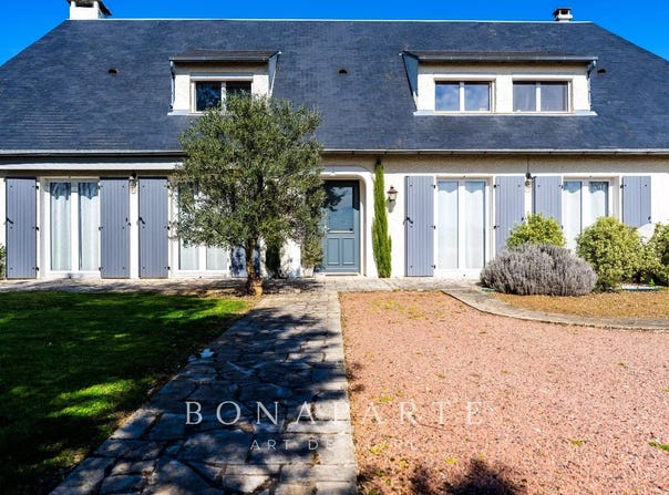 Bessines, Poitou-Charentes 79000