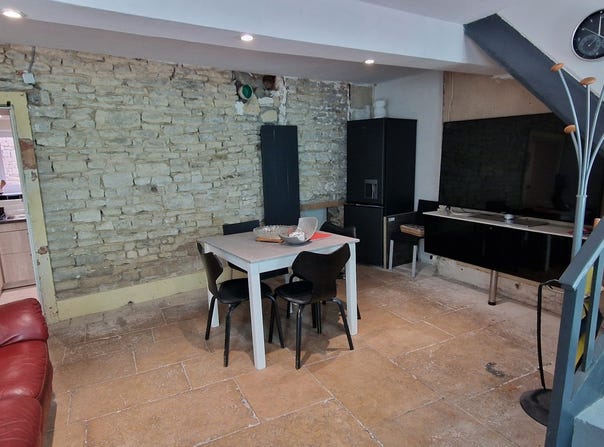 Ancy-le-Franc, Bourgogne-Franche-Comté 89160
