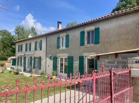 VILLEFOLLET, Poitou-Charentes 79170