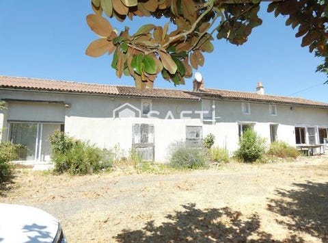 Coussay, Poitou-Charentes 86110