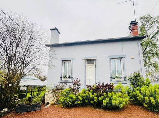 Bourges, Centre-Val de Loire 18000