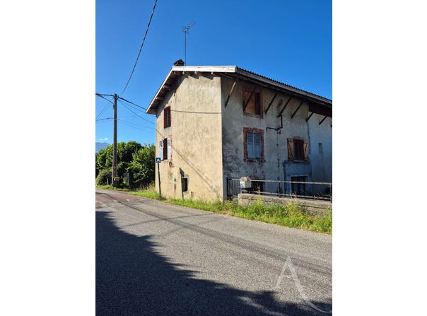 VOIRON, Auvergne-Rhône-Alpes 38500