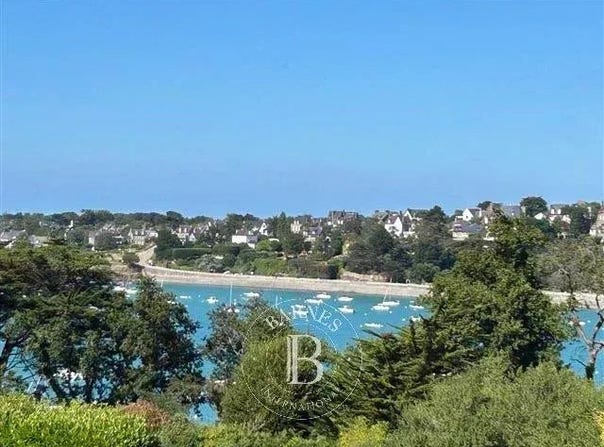 Lancieux, Brittany 22770