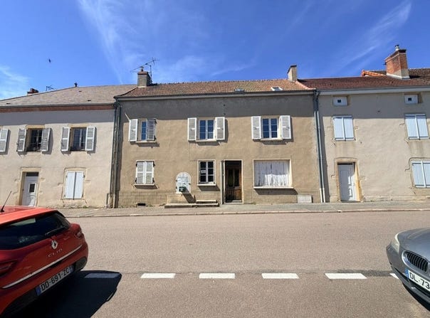 Semur-en-Brionnais, Burgundy 71110
