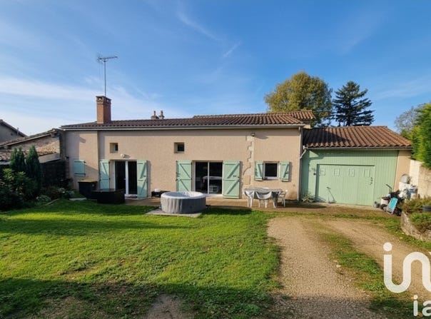 Charroux, Nouvelle-Aquitaine 86250