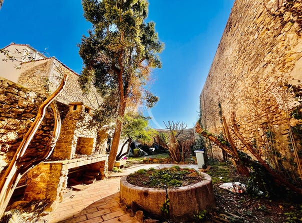 MEZE, Occitanie 34140
