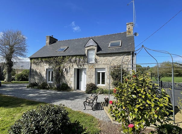 Jugon-les-Lacs, Brittany 22270