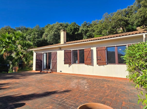 Laroque-des-Albères, Languedoc-Roussillon 66740