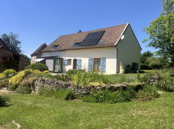 Charolles, Burgundy 71120