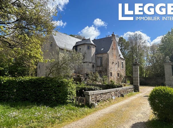 Laval, Pays de la Loire 53000