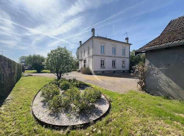 UXEGNEY, Grand Est 88390