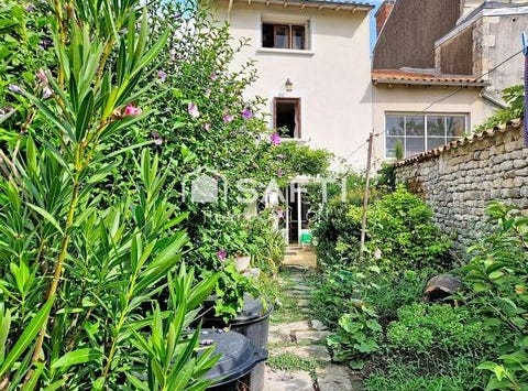 Saint-Maixent-l'Ecole, Poitou-Charentes 79400