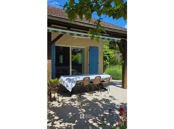 Avanne-Aveney, Franche-Comté 25720
