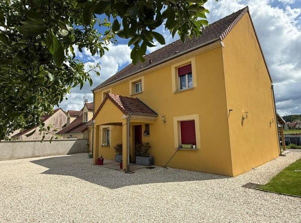 Lindry, Burgundy 89240