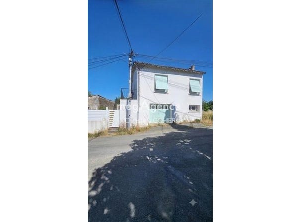 Taillebourg, Poitou-Charentes 17350