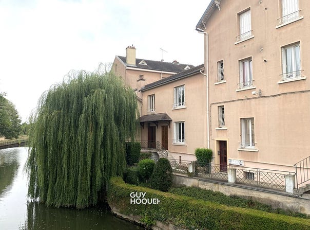 Paray-le-Monial, Burgundy 71600