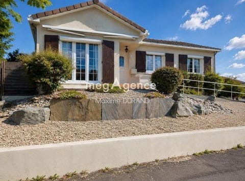 Saint-Pierre-Des-Echaubrognes, Poitou-Charentes 79700