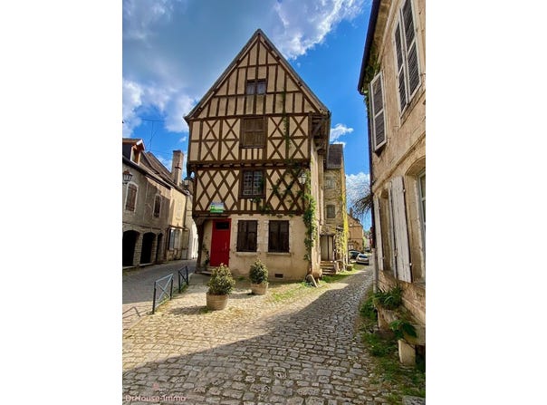 Noyers, Burgundy 89310
