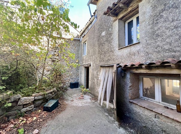 Mouthoumet, Languedoc-Roussillon 11330