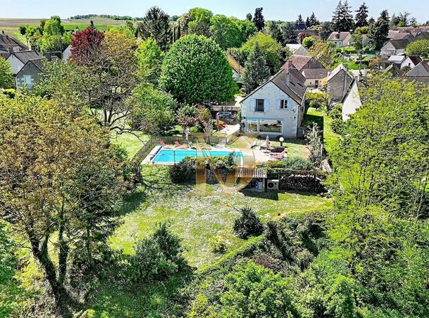 Francueil, Centre-Val de Loire 37150