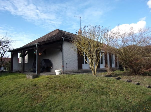Lusigny, Allier 03230