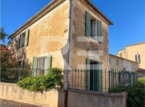 Garons, Languedoc-Roussillon 30128