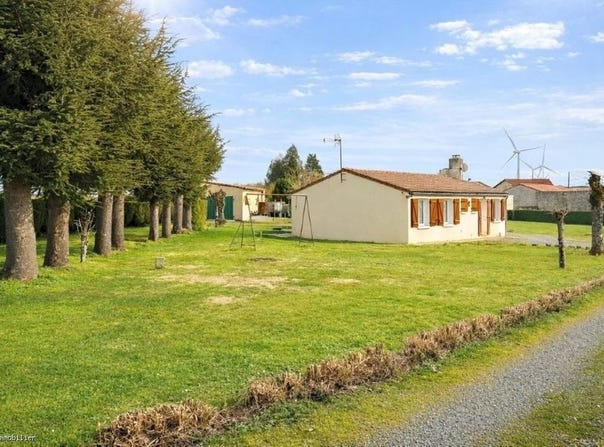 Brettes, Poitou-Charentes 16240