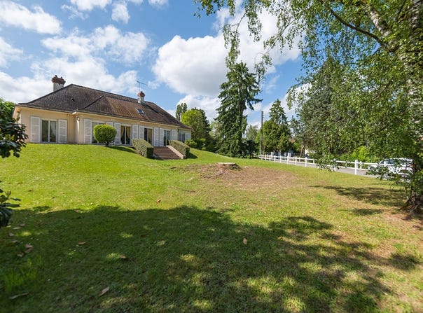 Saint-Rémy, Burgundy 71100