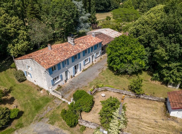 Nieul-lès-Saintes, Poitou-Charentes 17810