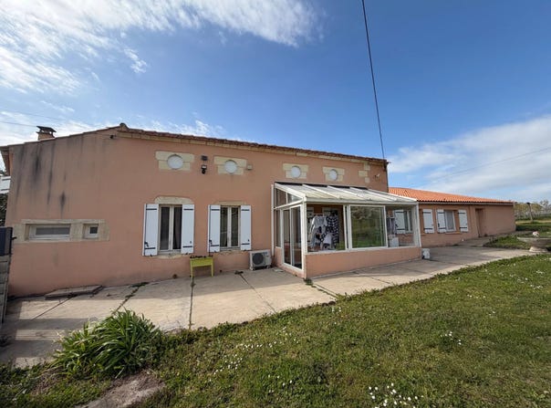 Cars, Gironde 33390