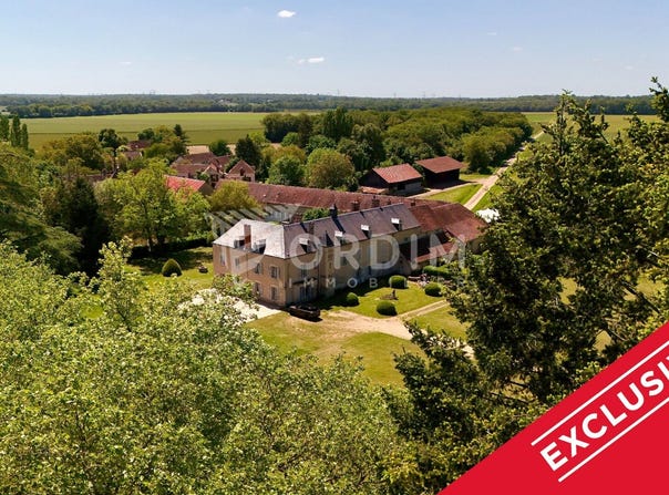 Nogent-sur-Vernisson, Centre 45290