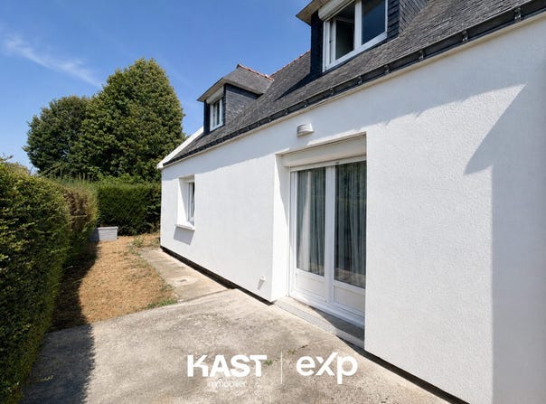 Plougoumelen, Brittany 56400