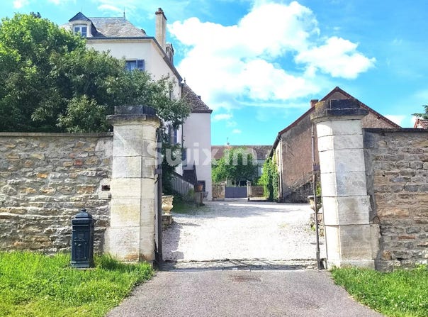 Beaune, Burgundy 21200