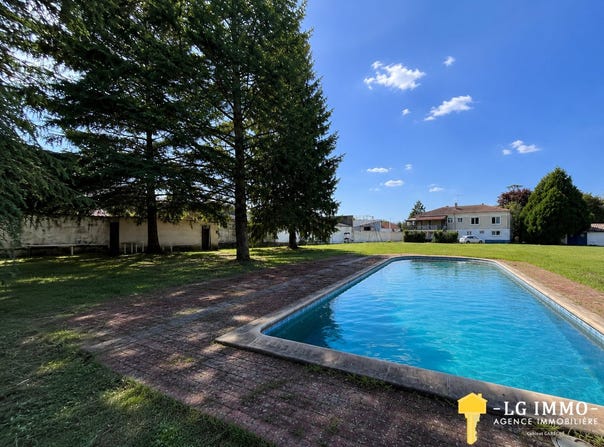 Jonzac, Poitou-Charentes 17500