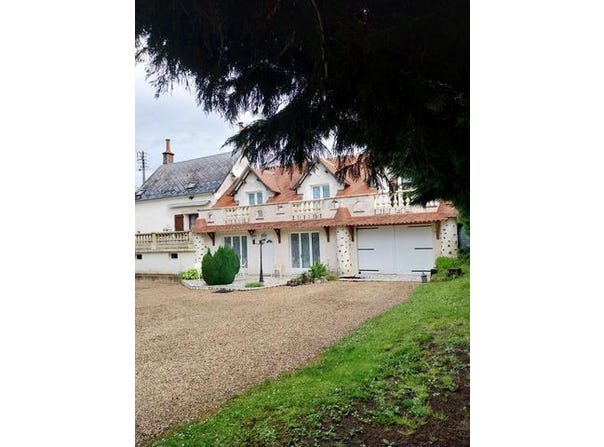 Limeray, Centre 37530