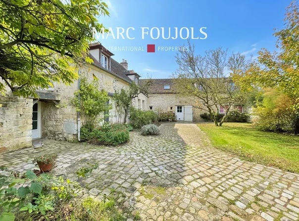 Senlis, Picardie 60300