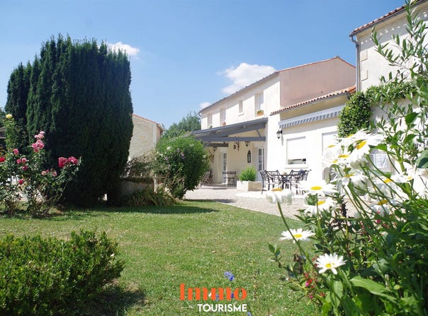 Saint-Hilaire-la-Palud, Poitou-Charentes 79210