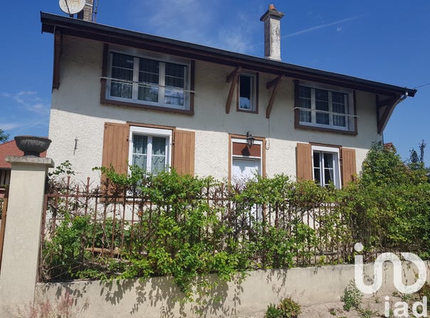 Mailly-le-Camp, Grand Est 10230