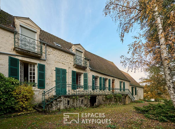DEZIZE LES MARANGES, Bourgogne-Franche-Comté 71150
