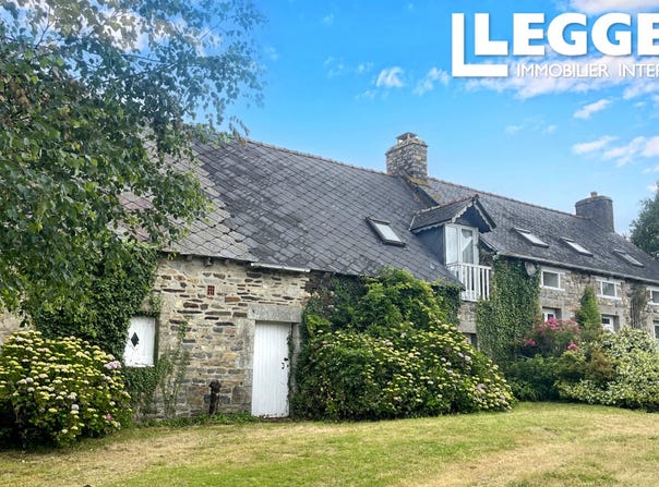 Lanfains, Brittany 22800