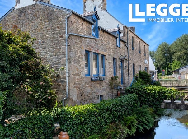 Guerlesquin, Brittany 29650