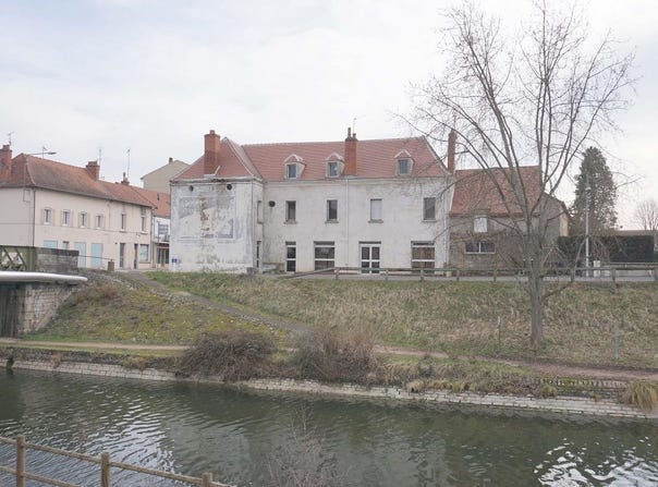 Digoin, Burgundy 71160