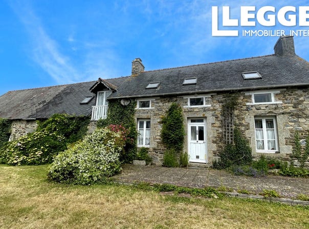 Lanfains, Brittany 22800