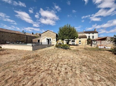 Saint-Romans-Les-Melle, Poitou-Charentes 79500