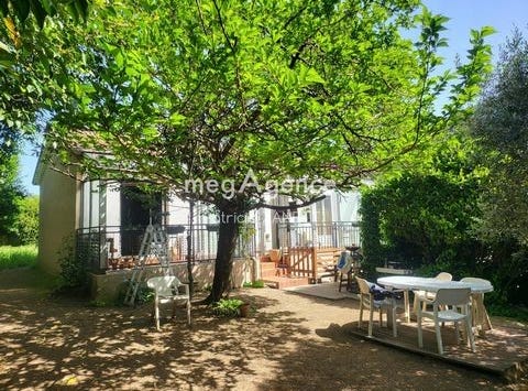 Saint-Bres, Languedoc-Roussillon 30500