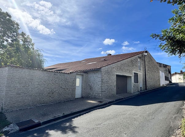 GENOUILLE, Nouvelle-Aquitaine 17430
