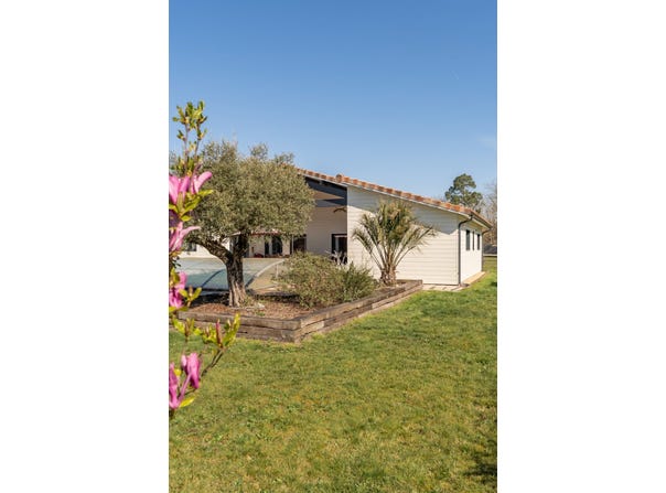 Salles, Aquitaine 33770